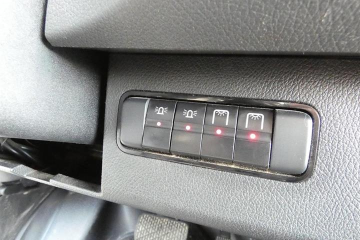 Sort Mercedes Sprinter 317 fra 2022