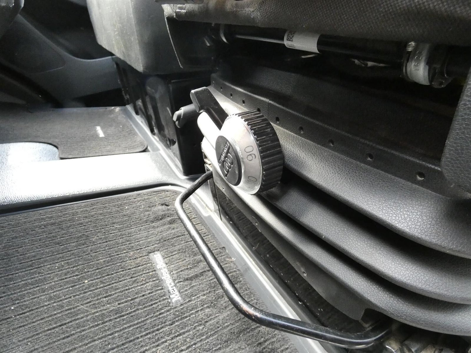 Sort Mercedes Sprinter 317 fra 2022
