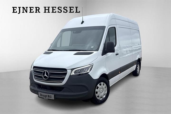 Hvid Mercedes Sprinter 215 fra 2023