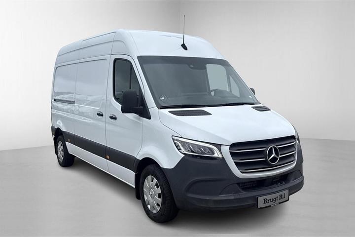 Hvid Mercedes Sprinter 215 fra 2023