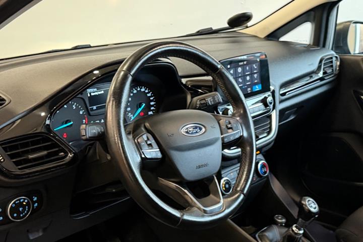Grå Ford Fiesta fra 2018