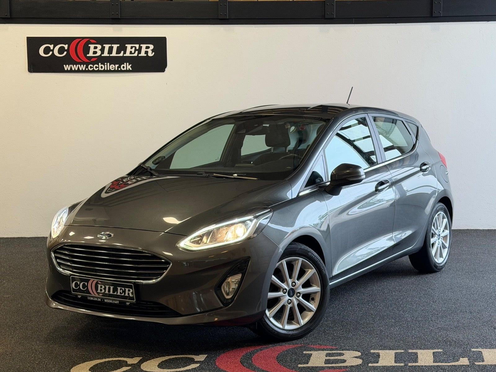 Grå Ford Fiesta fra 2018