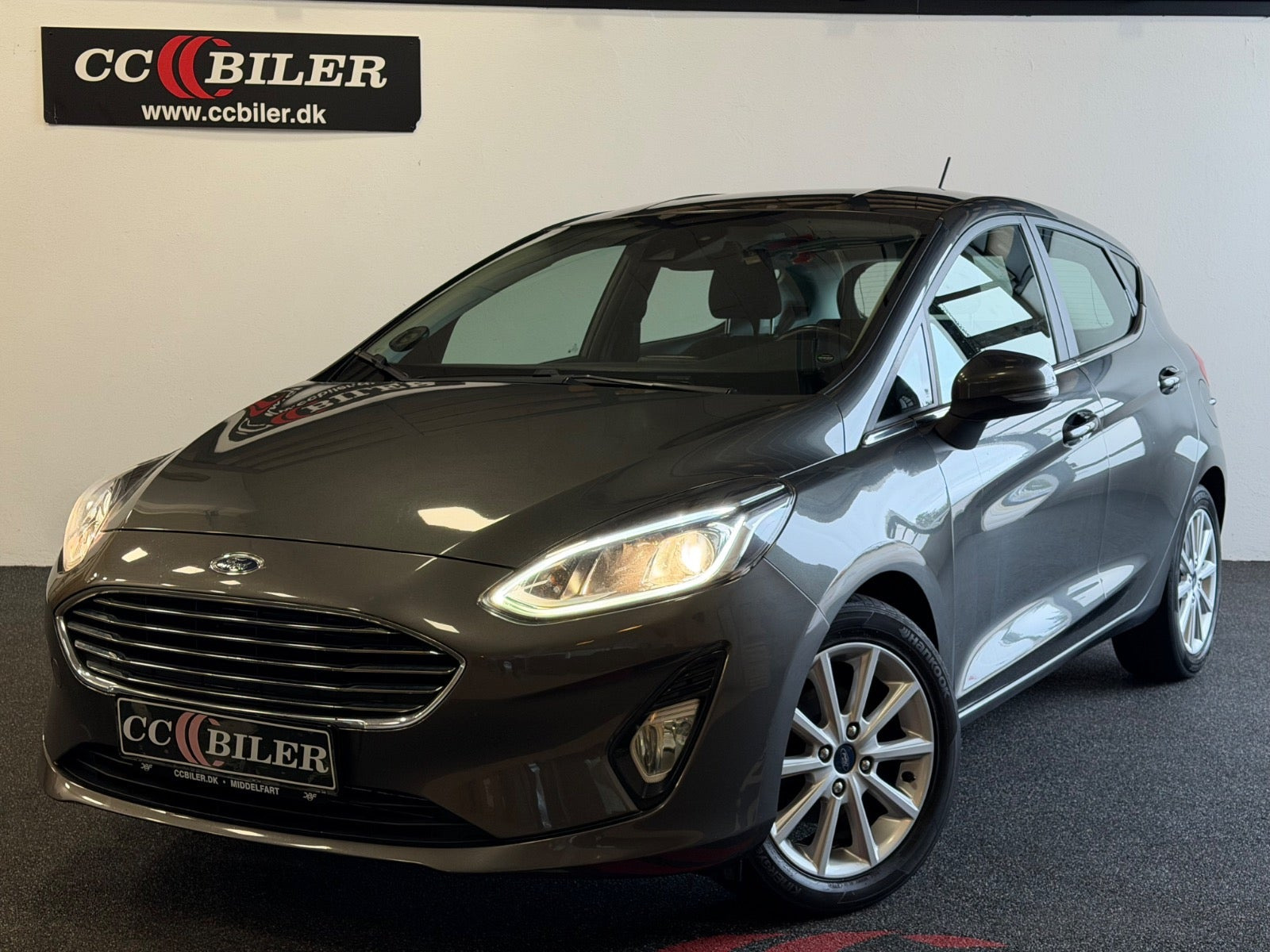 Grå Ford Fiesta fra 2018
