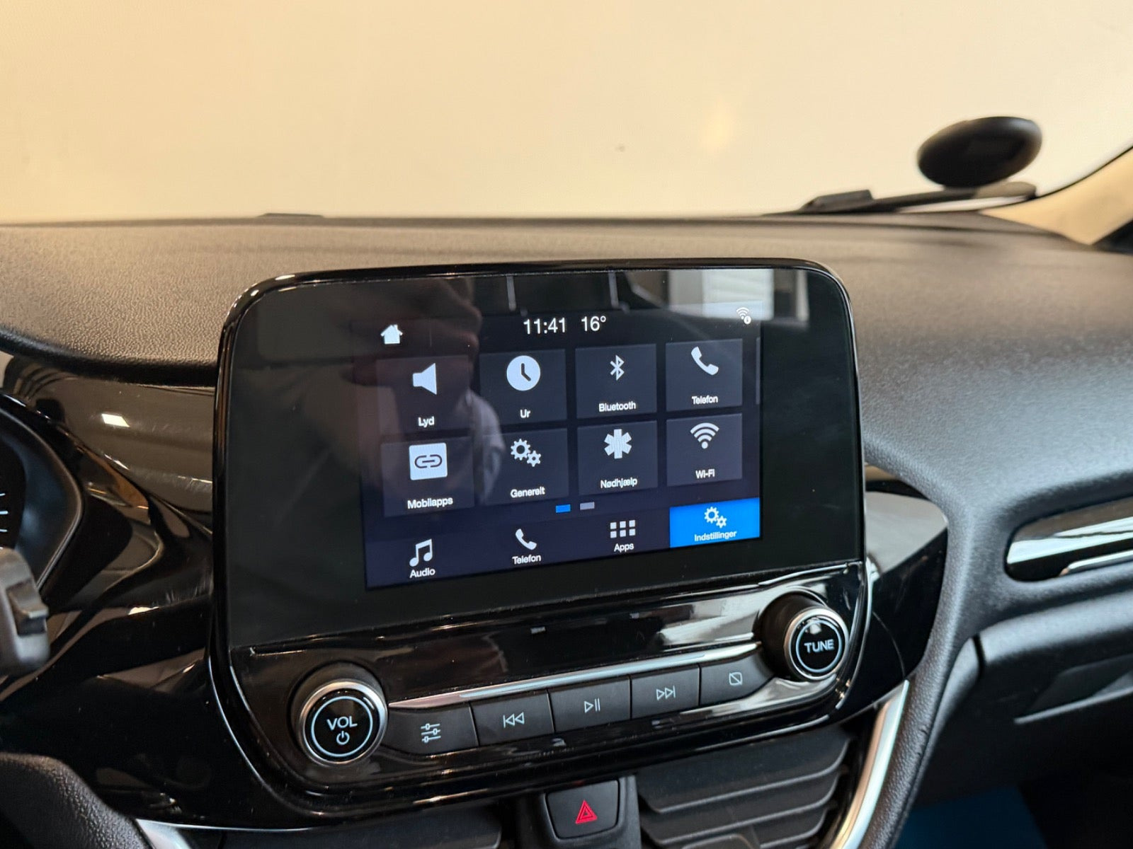 Grå Ford Fiesta fra 2018