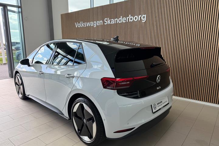 Hvid VW ID.3 fra 2025