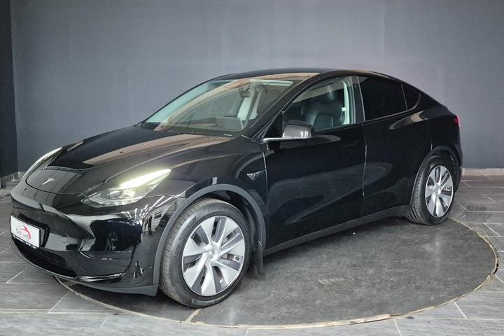 Sort Tesla Model Y fra 2023