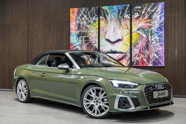 Grøn Audi S5 fra 2023