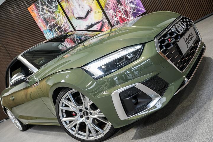 Grøn Audi S5 fra 2023