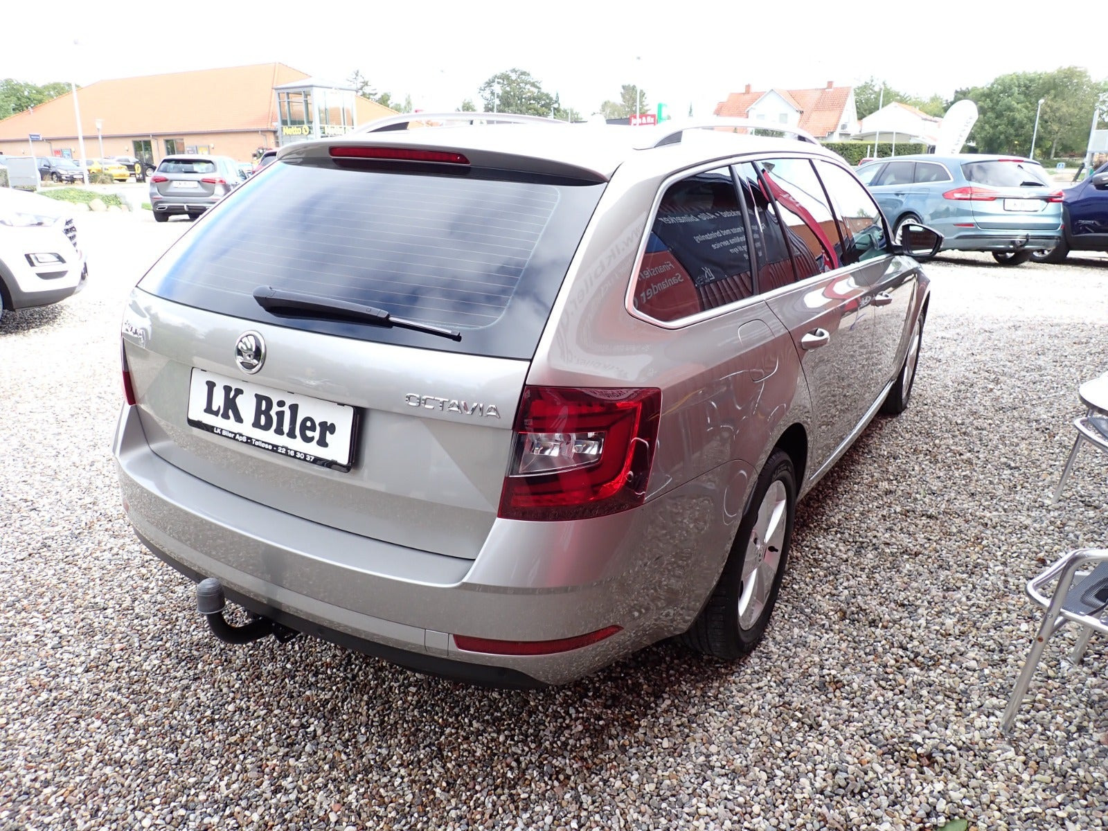 Grå Skoda Octavia fra 2019