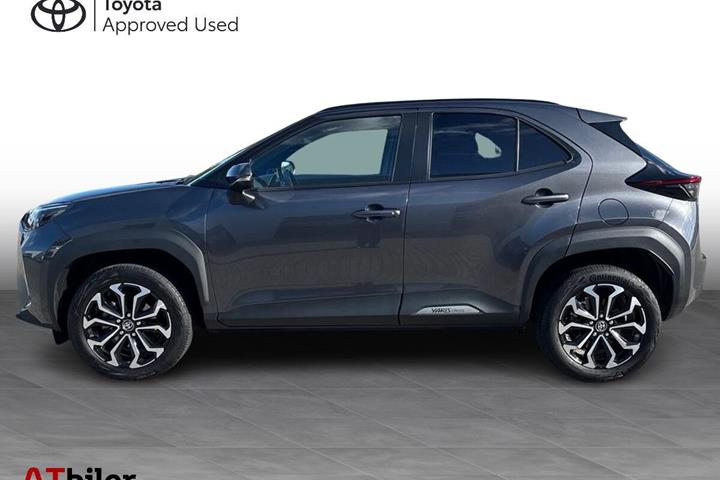 Sort Toyota Yaris Cross fra 2024
