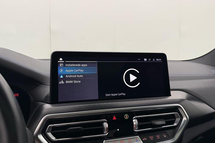 Grå BMW iX3 fra 2023