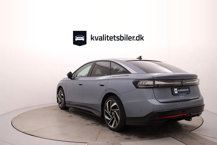 Blå VW ID.7 fra 2025
