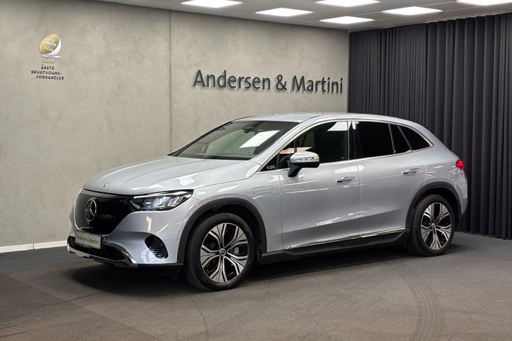 Sølv Mercedes EQE300 fra 2024