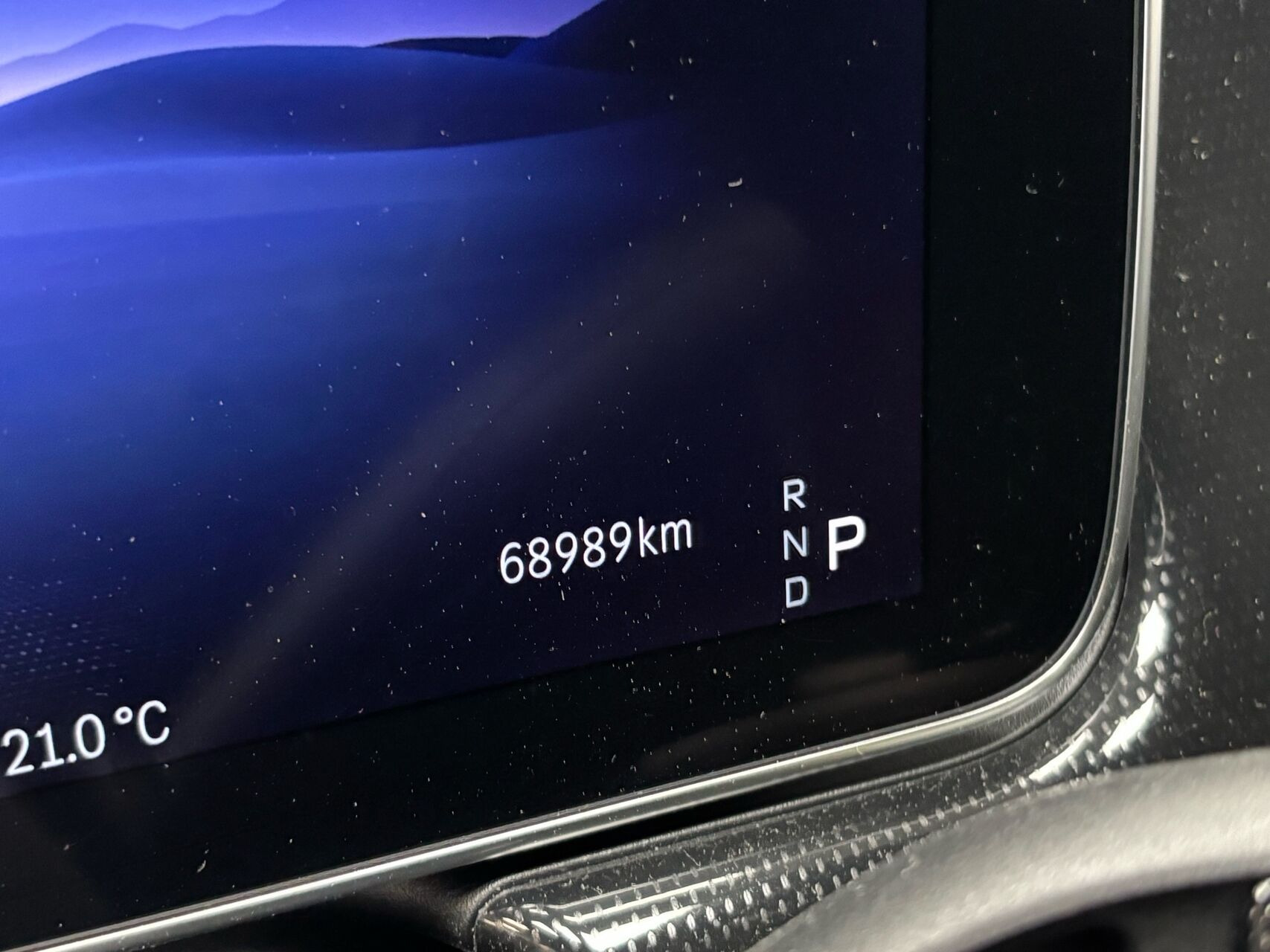 Sort Mercedes EQE300 fra 2023