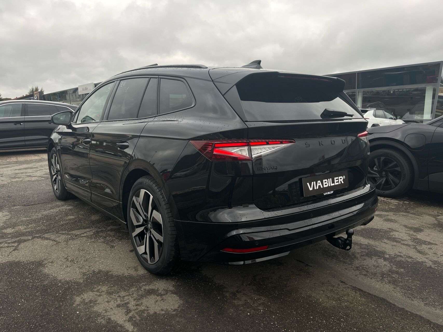 Sort Skoda Enyaq fra 2026