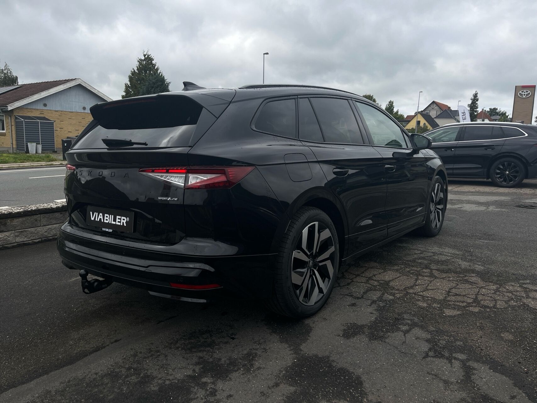 Sort Skoda Enyaq fra 2026