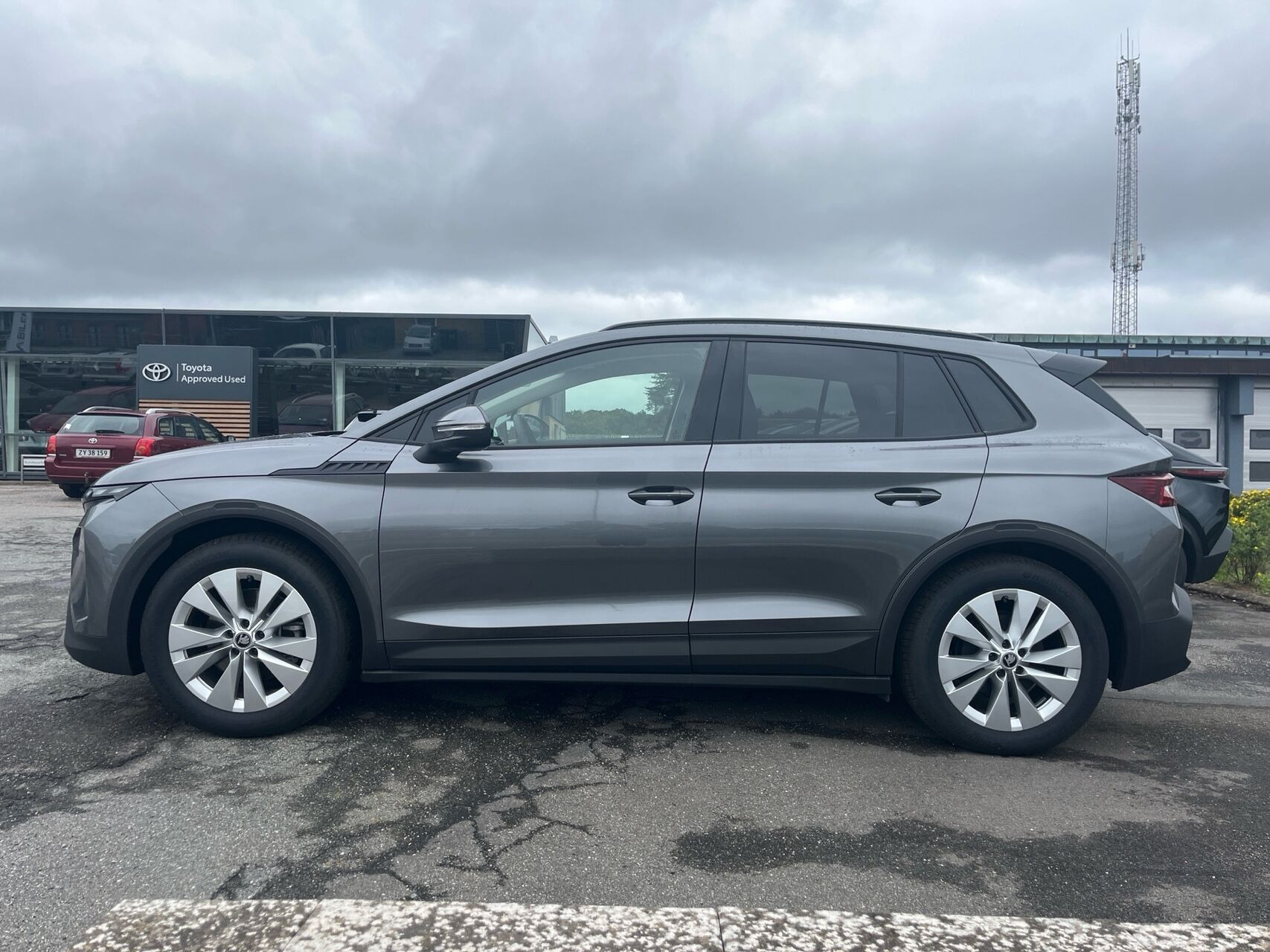Grå Skoda Elroq fra 2026