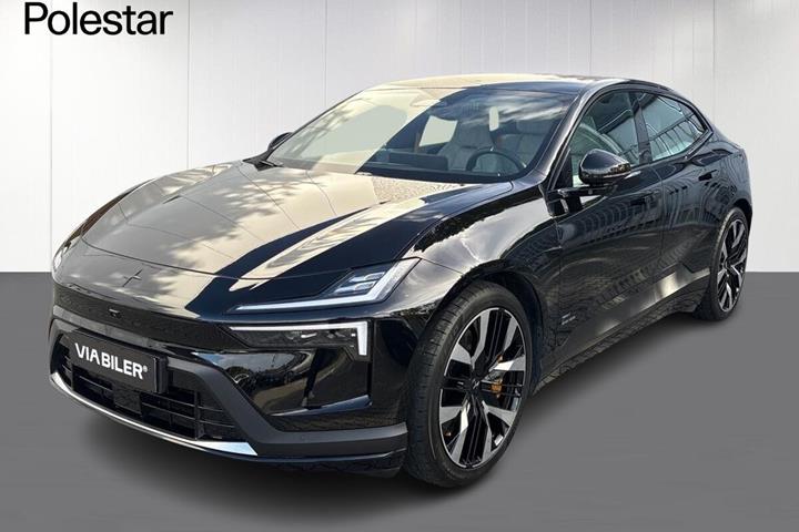 Sort Polestar 4 fra 2024