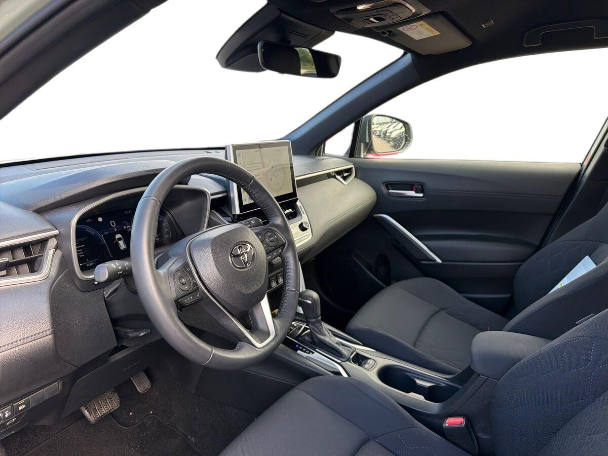 undefined Toyota Corolla Cross fra 2024