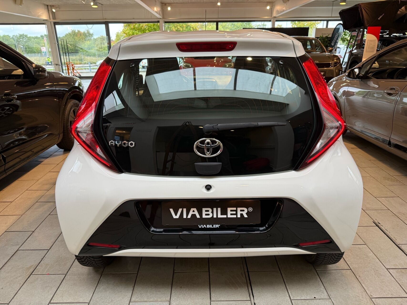 Hvid Toyota Aygo fra 2018