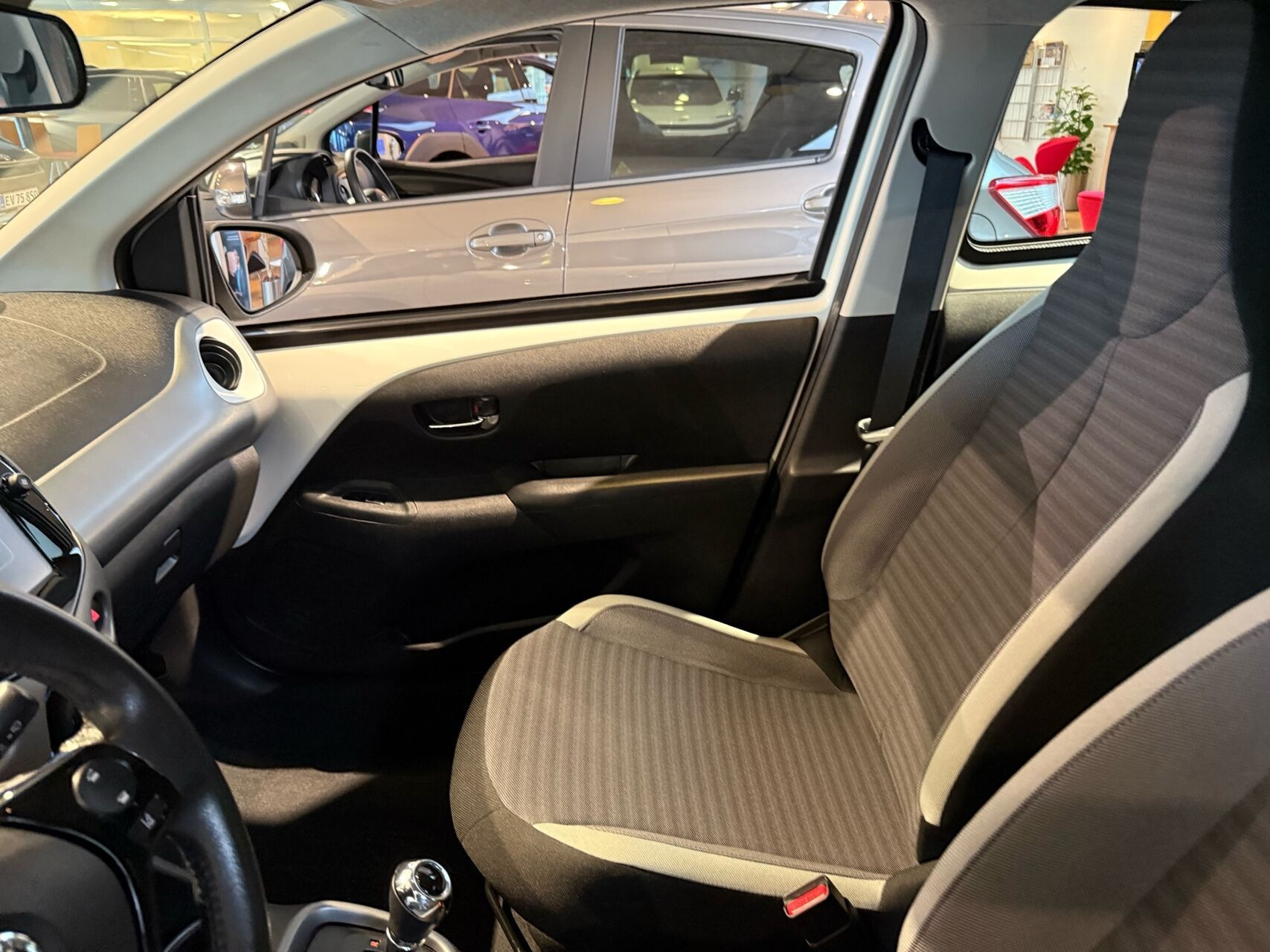 Hvid Toyota Aygo fra 2018