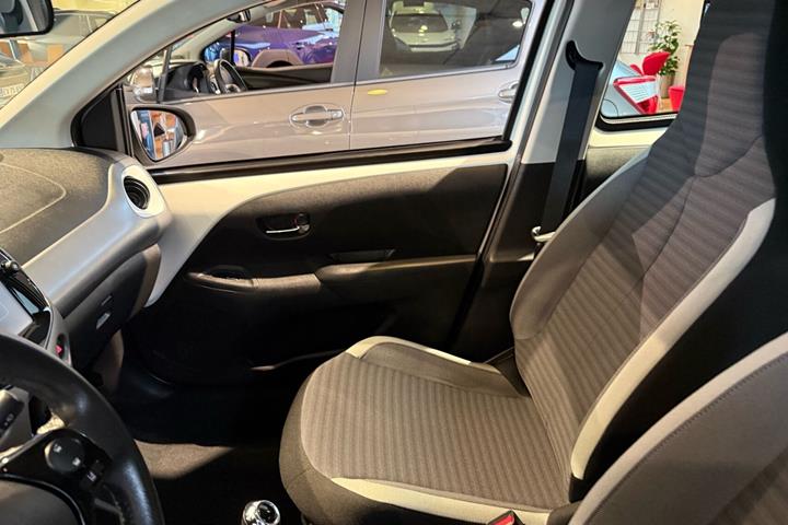 Hvid Toyota Aygo fra 2018