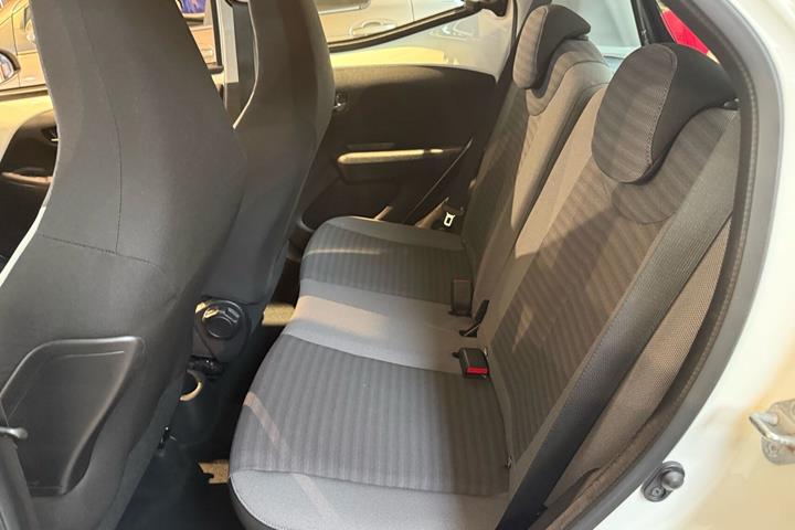 Hvid Toyota Aygo fra 2018