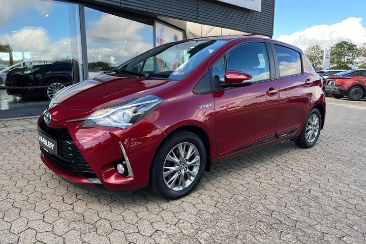 Rød Toyota Yaris fra 2018