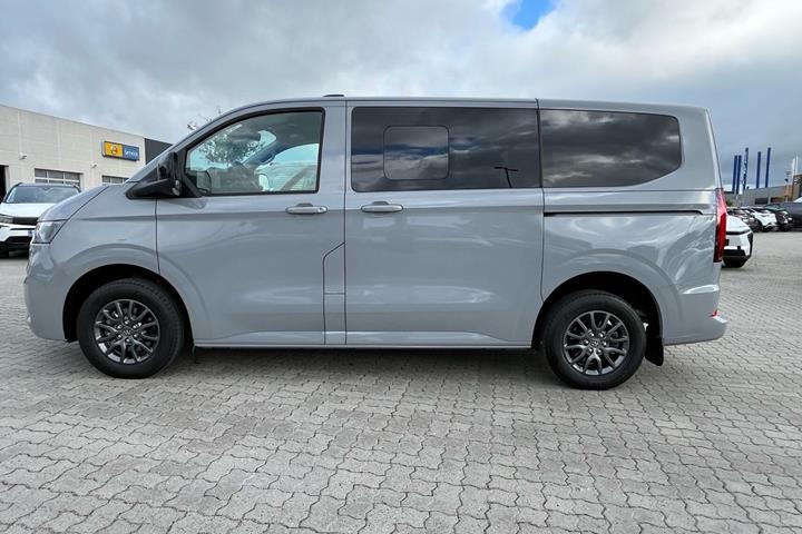 Grå VW e-Caravelle fra 2025