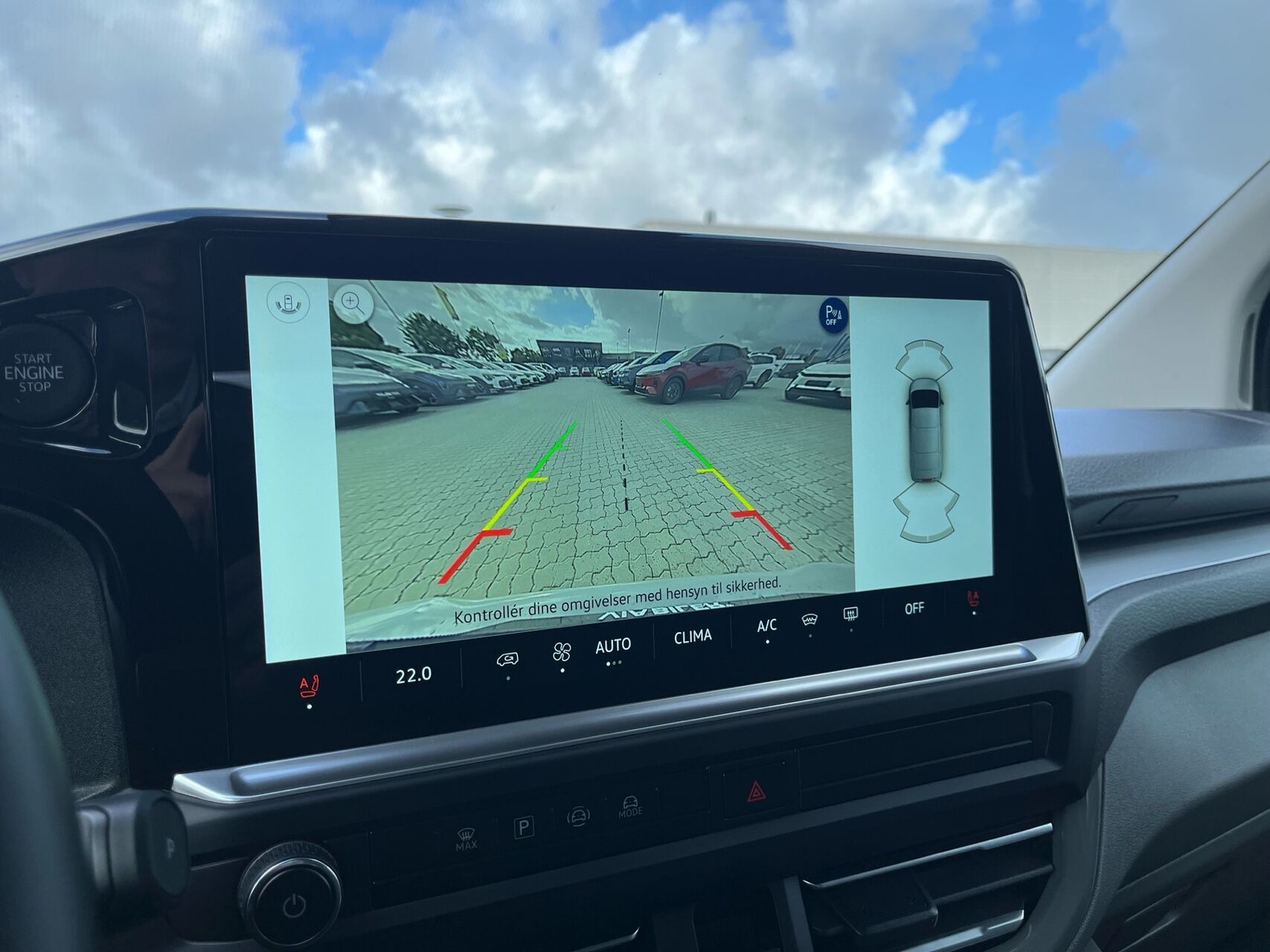 Grå VW e-Caravelle fra 2025