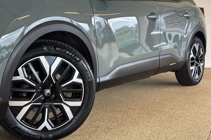 Grøn Citroën ë-C4 fra 2025