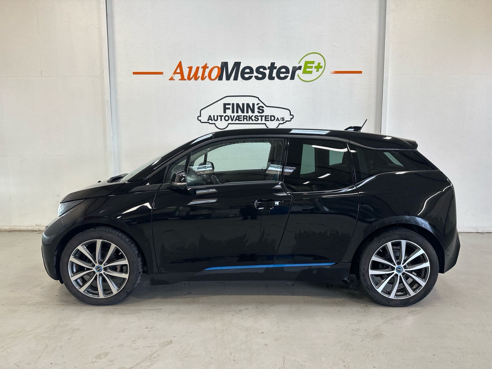 Sort BMW i3 fra 2017
