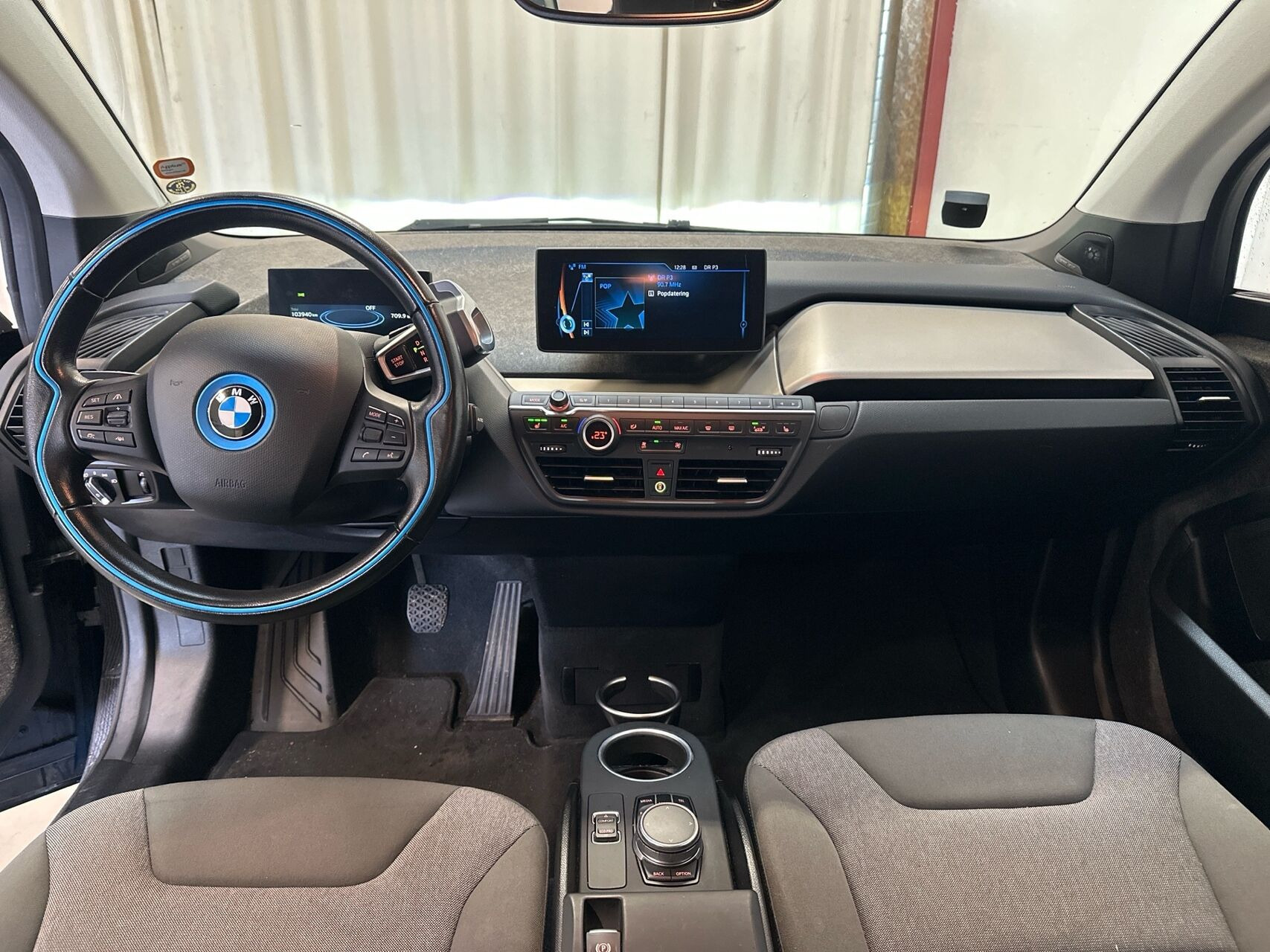 Sort BMW i3 fra 2017