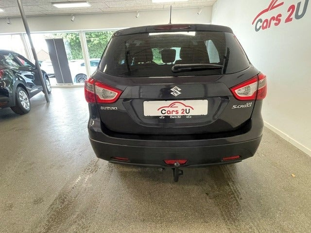 Grå Suzuki S-Cross fra 2015