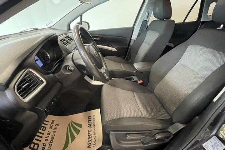 Grå Suzuki S-Cross fra 2015
