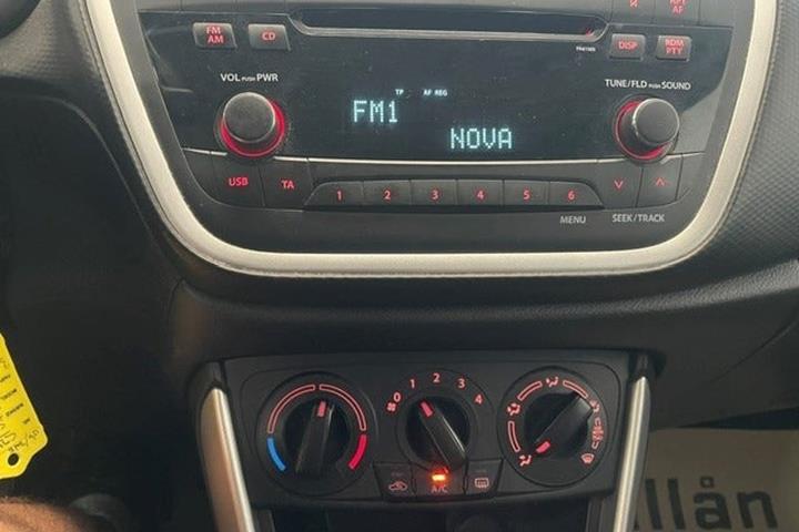 Grå Suzuki S-Cross fra 2015