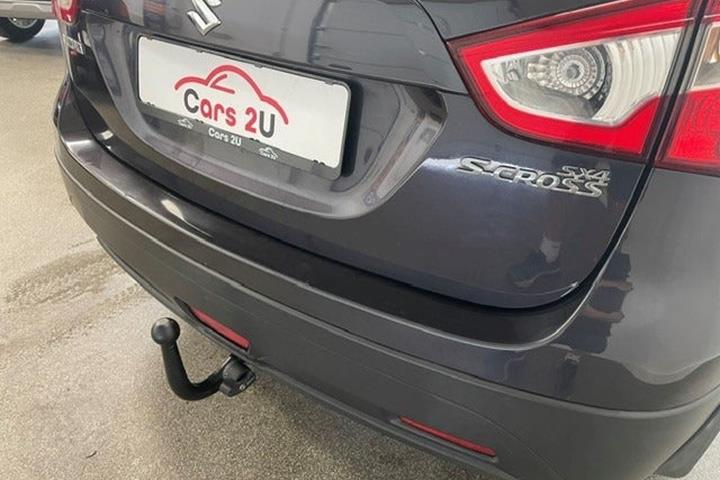 Grå Suzuki S-Cross fra 2015