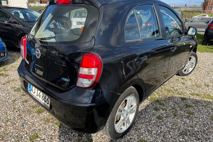 Sort Nissan Micra fra 2011