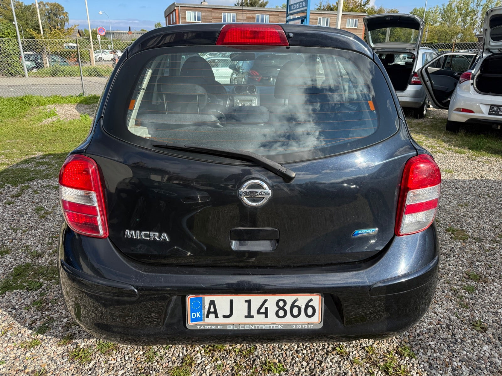 Sort Nissan Micra fra 2011