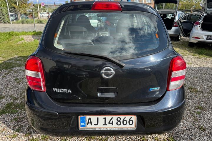 Sort Nissan Micra fra 2011