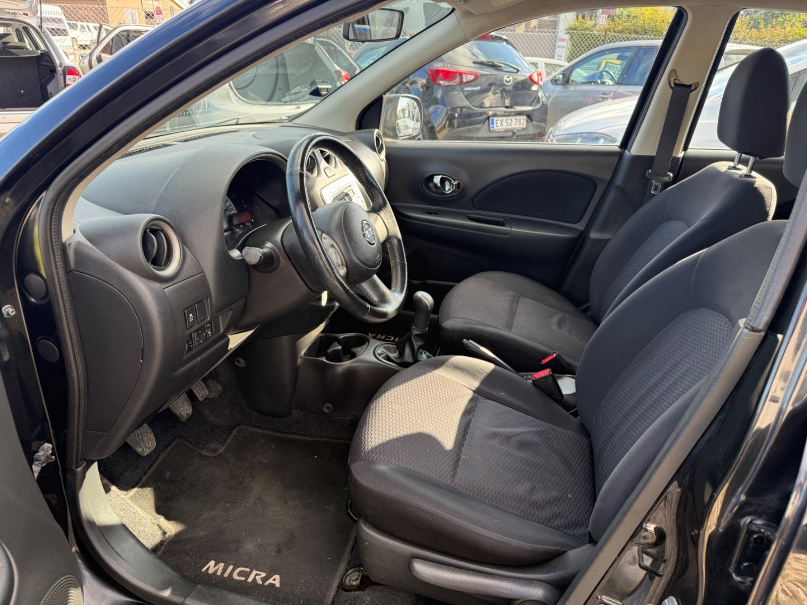 Sort Nissan Micra fra 2011