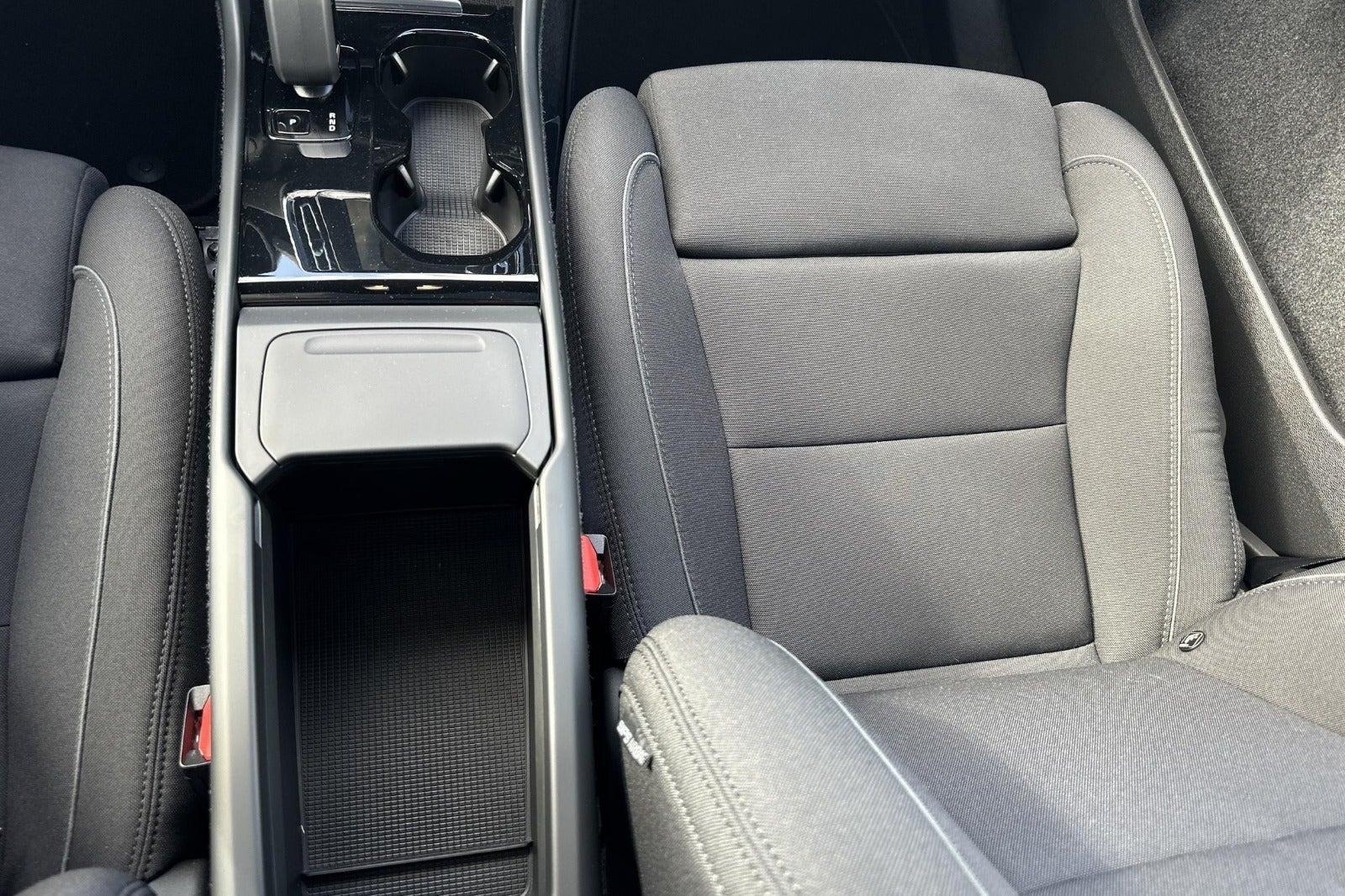 Grøn Volvo C40 fra 2024