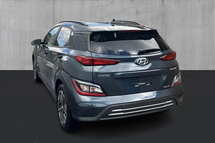 Blå Hyundai Kona fra 2022