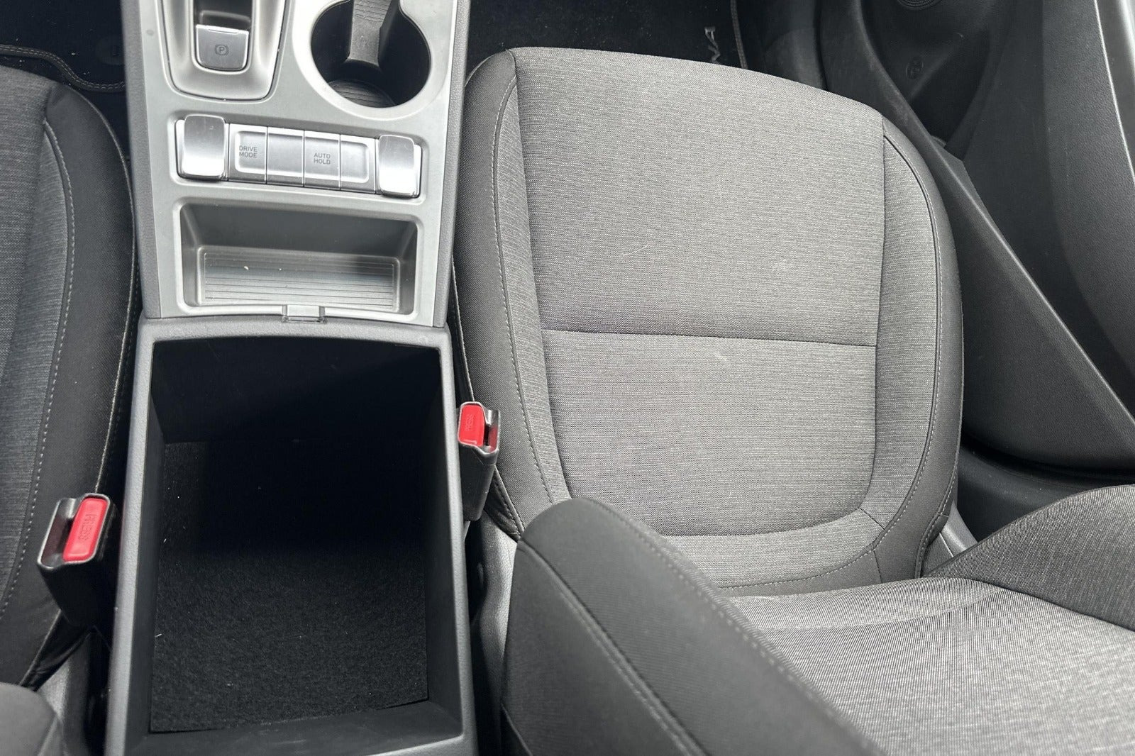 Blå Hyundai Kona fra 2022