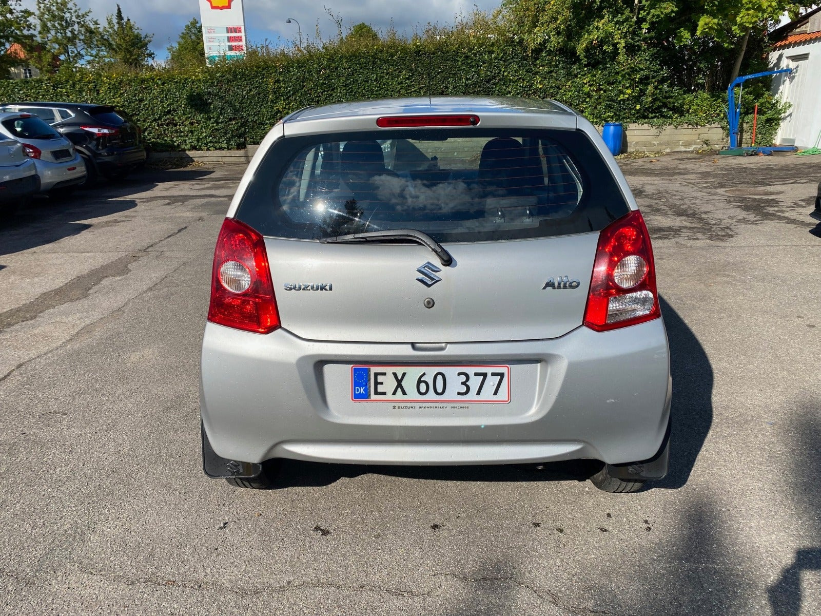 Sølv Suzuki Alto fra 2010