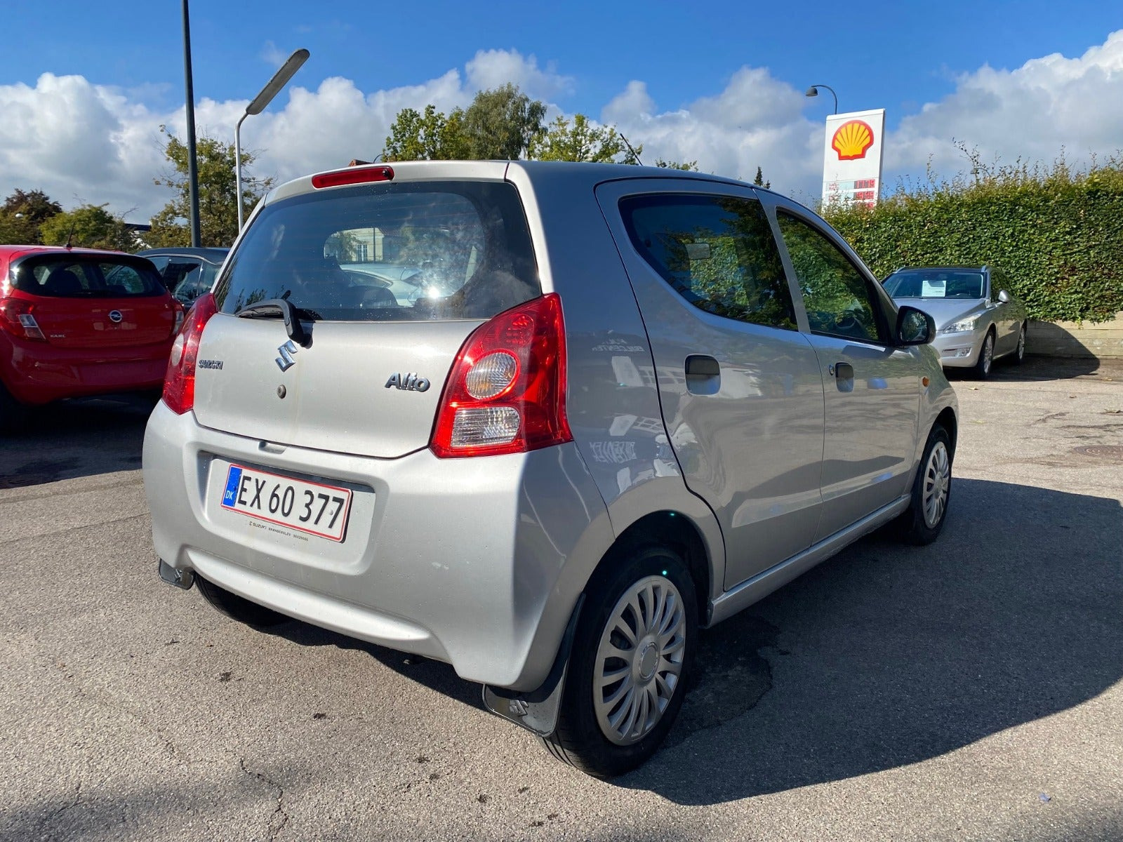 Sølv Suzuki Alto fra 2010