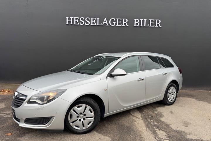 Sølv Opel Insignia fra 2016