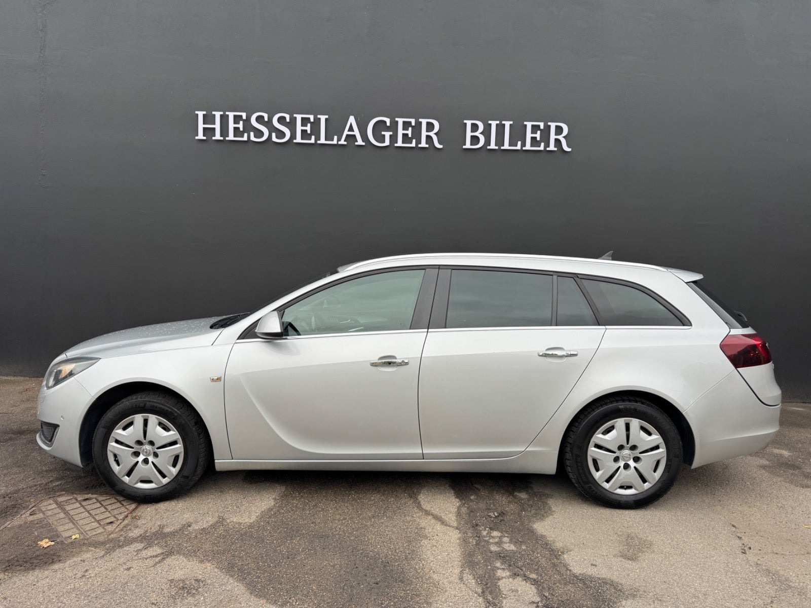 Sølv Opel Insignia fra 2016