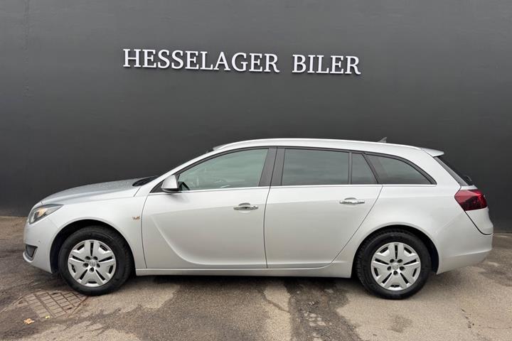 Sølv Opel Insignia fra 2016