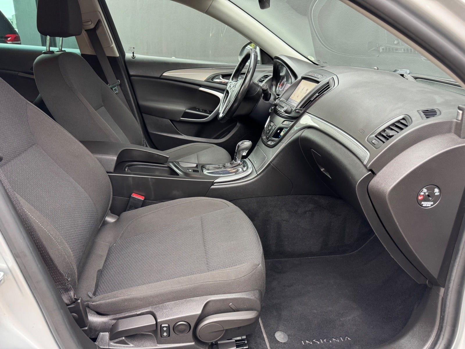 Sølv Opel Insignia fra 2016